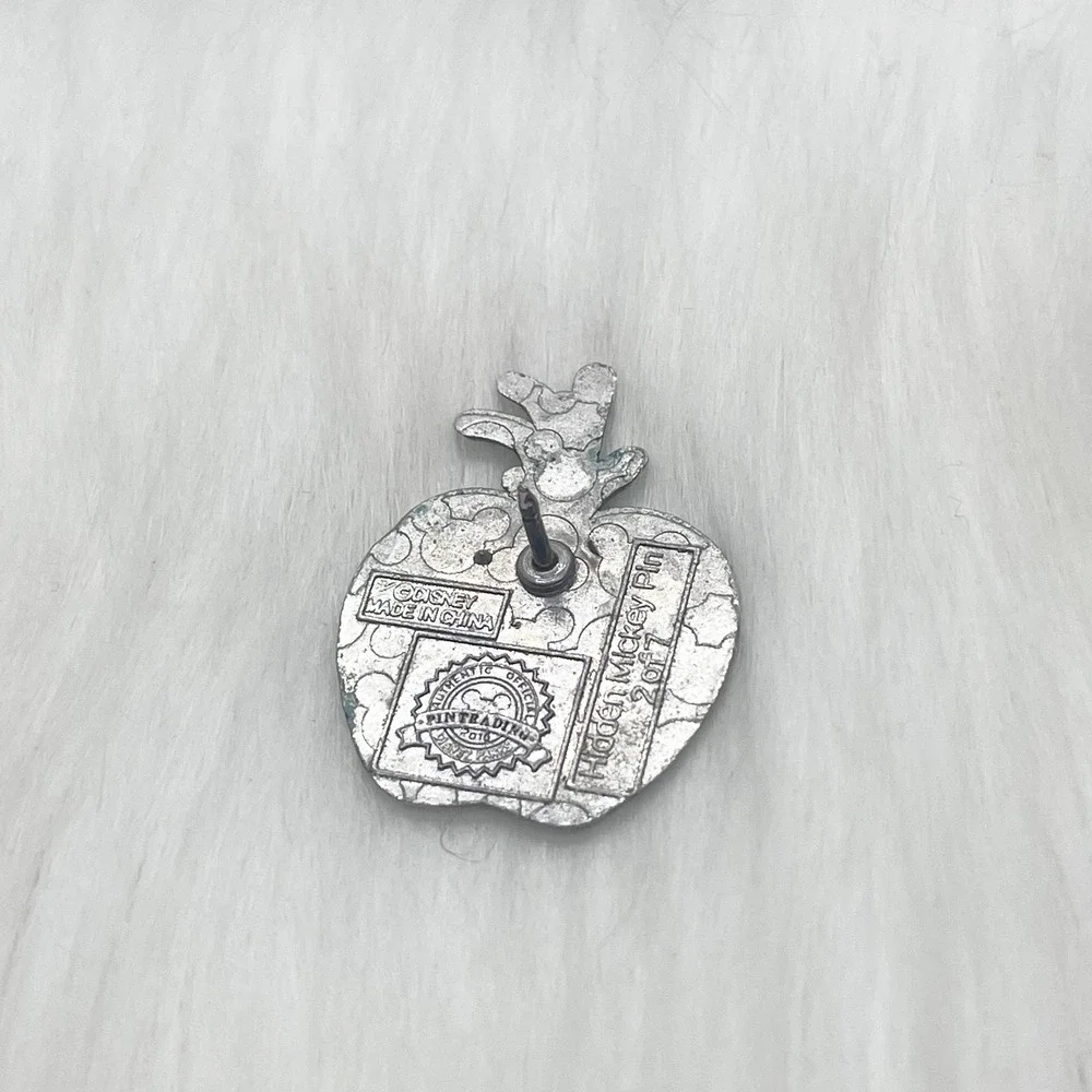 🔮 5/$25 Disney Frozen Olaf‎ Candy Apple Pin